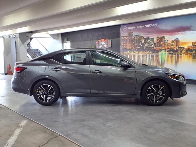 Photo of 2025 Gun Metallic Nissan Sentra