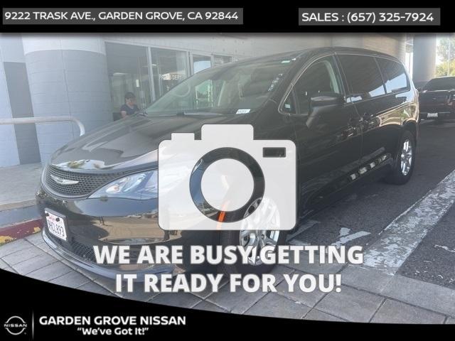 2023 Chrysler Voyager