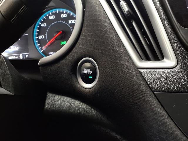 Photo of 2022 Summit White Chevrolet Malibu