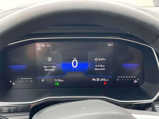 Photo of 2024 Pure White Volkswagen Jetta