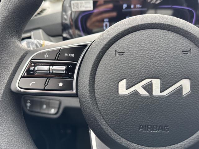 Photo of 2025 Fusion Black Kia Seltos