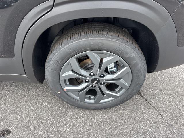 Photo of 2025 Fusion Black Kia Seltos