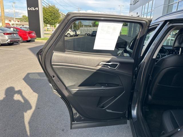 Photo of 2023 Gravity Gray Kia Sportage Hybrid