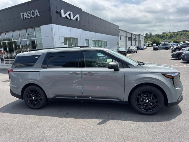 Photo of 2026 Silver Kia Carnival