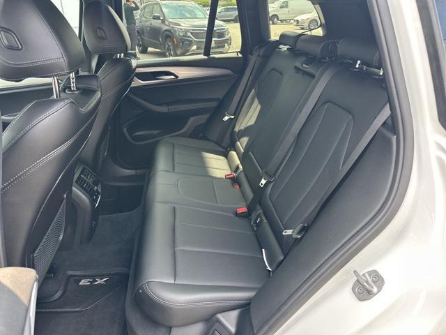 Photo of 2022 Alpine White BMW X3