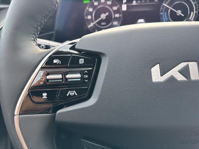 Photo of 2025 Aurora Black Pearl Kia Niro EV