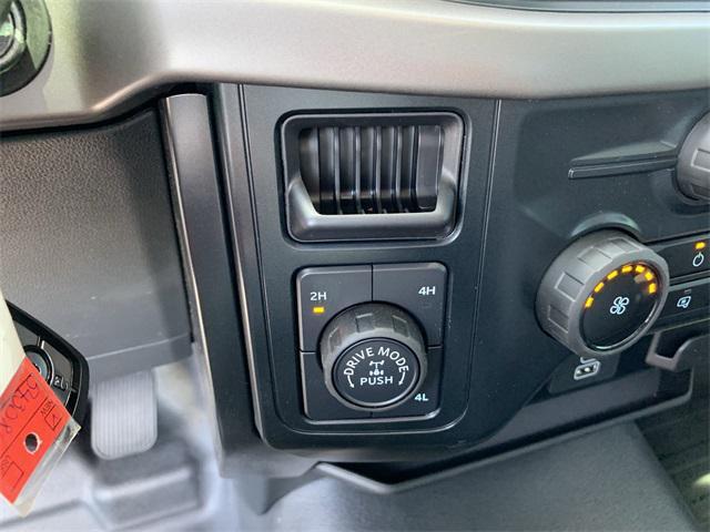 Photo of 2025 Iconic Silver Metallic Ford F-150