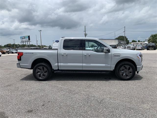 Photo of 2023 Avalanche Ford F-150 Lightning