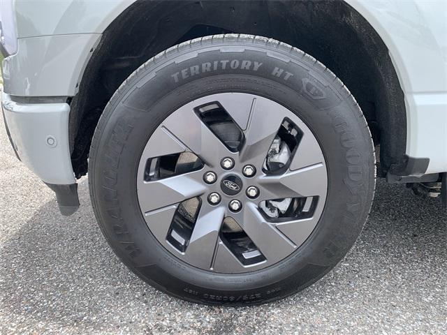 Photo of 2023 Avalanche Ford F-150 Lightning