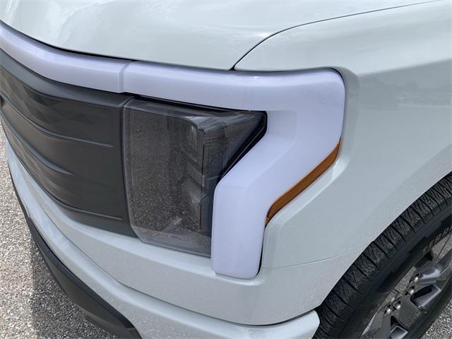 Photo of 2023 Avalanche Ford F-150 Lightning