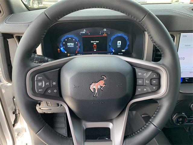 Photo of 2025 Oxford White Ford Bronco
