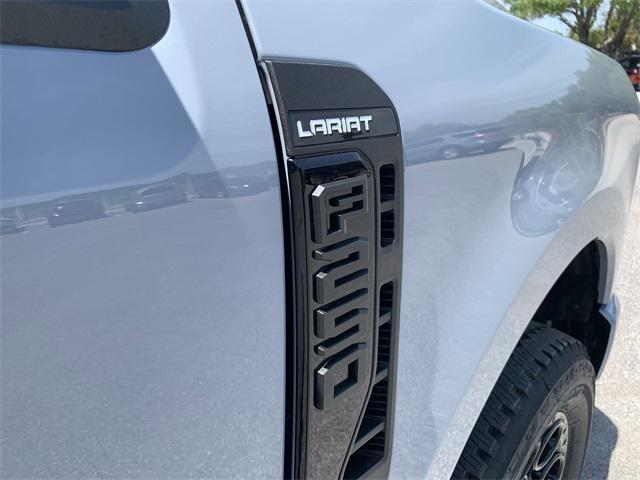 Photo of 2025 Glacier Gray Metallic Tri-Coat Ford F-250