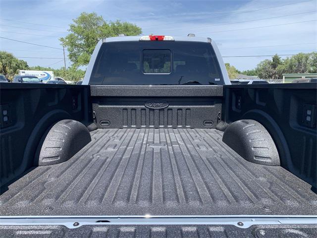 Photo of 2025 Glacier Gray Metallic Tri-Coat Ford F-250