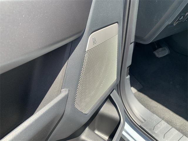 Photo of 2025 Glacier Gray Metallic Tri-Coat Ford F-250