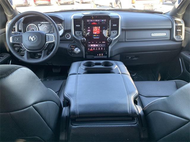 Photo of 2025 Diamond Black Crystal Pearlcoat RAM 1500