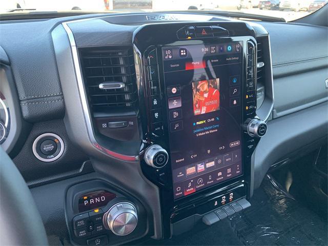 Photo of 2025 Diamond Black Crystal Pearlcoat RAM 1500