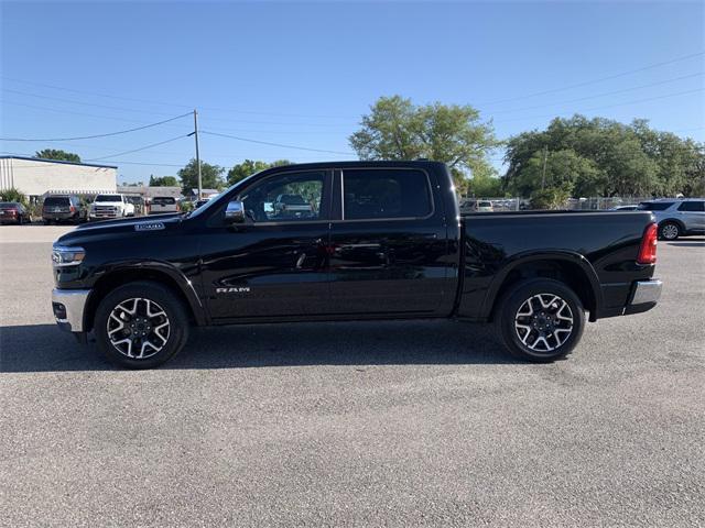 Photo of 2025 Diamond Black Crystal Pearlcoat RAM 1500