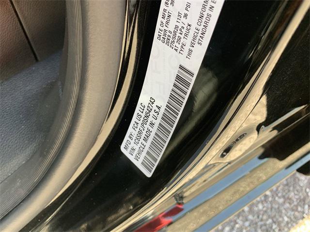 Photo of 2025 Diamond Black Crystal Pearlcoat RAM 1500