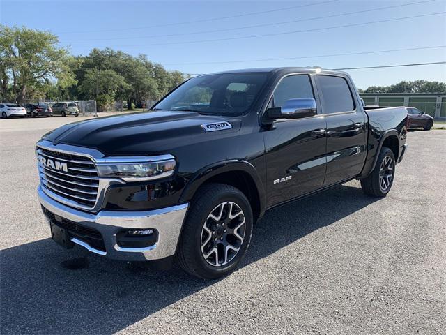 Photo of 2025 Diamond Black Crystal Pearlcoat RAM 1500