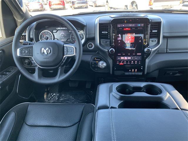 Photo of 2025 Diamond Black Crystal Pearlcoat RAM 1500
