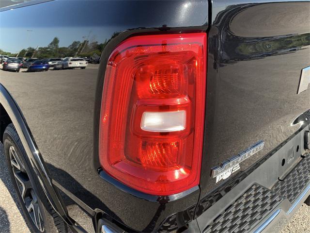 Photo of 2025 Diamond Black Crystal Pearlcoat RAM 1500