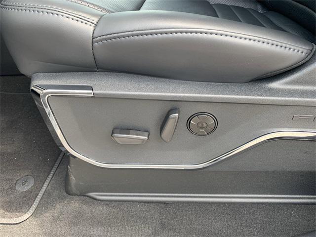 Photo of 2025 Glacier Gray Metallic Tri-Coat Ford F-250
