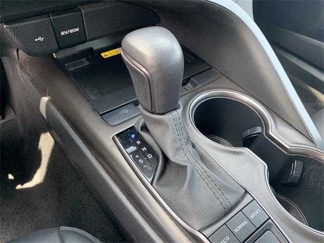 Photo of 2023 Silver Metallic Toyota Camry