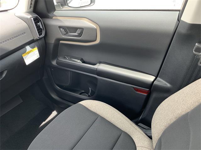 Photo of 2025 Oxford White Ford Bronco Sport