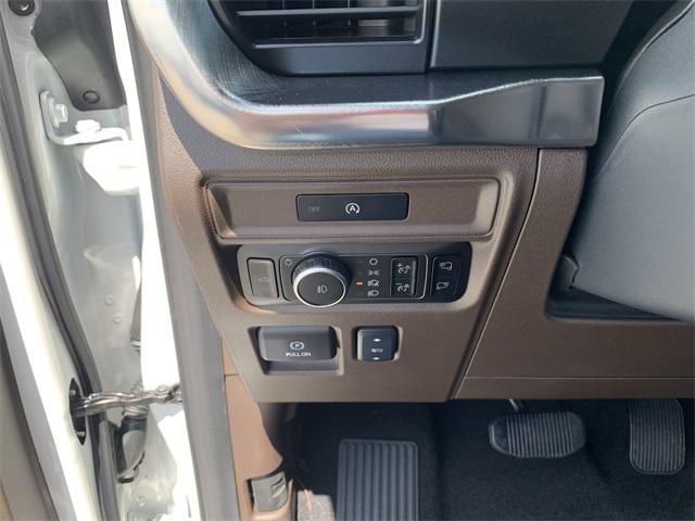 Photo of 2025 Star White Metallic Tri-Coat Ford F-150