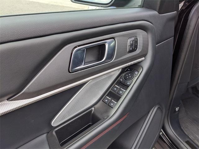 Photo of 2025 Black Metallic Ford Explorer
