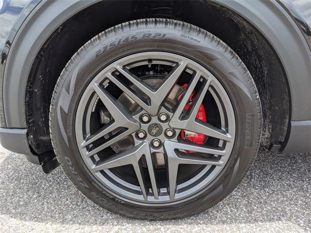 Photo of 2025 Black Metallic Ford Explorer