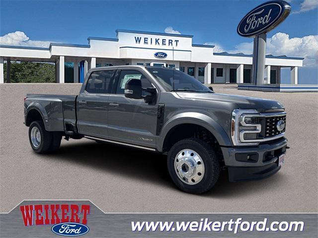 Photo of 2025 Carbonized Gray Metallic Ford F-450
