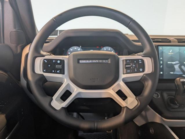 Photo of 2025 Silicon Silver Premium Metallic Land Rover Defender