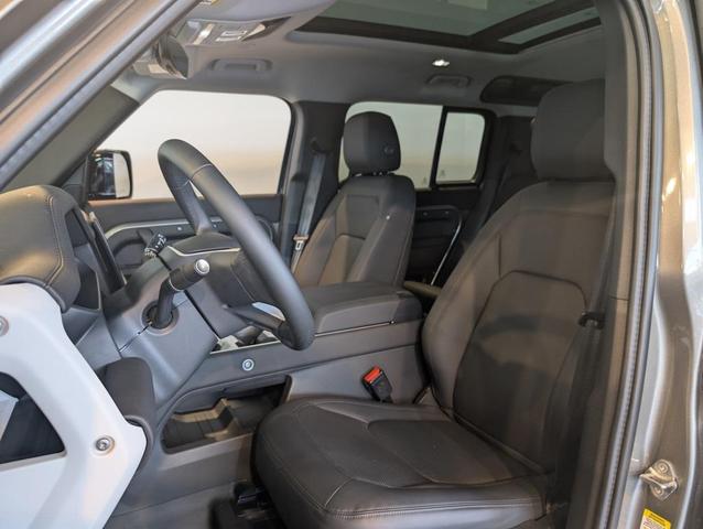 Photo of 2025 Silicon Silver Premium Metallic Land Rover Defender