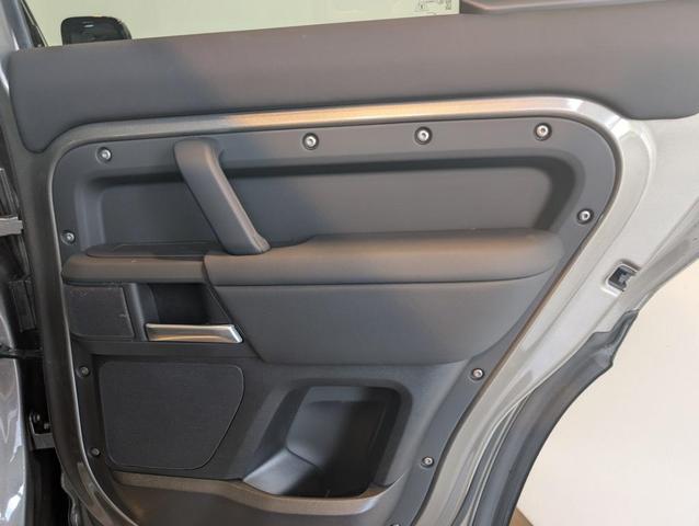 Photo of 2025 Silicon Silver Premium Metallic Land Rover Defender