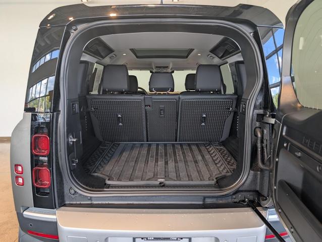 Photo of 2025 Silicon Silver Premium Metallic Land Rover Defender