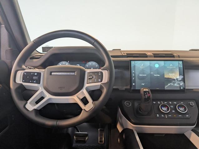 Photo of 2025 Silicon Silver Premium Metallic Land Rover Defender
