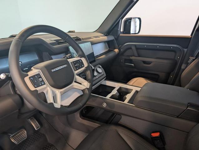 Photo of 2025 Silicon Silver Premium Metallic Land Rover Defender