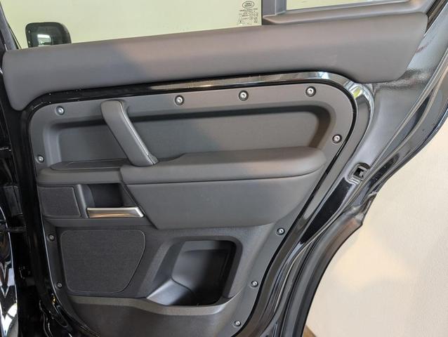Photo of 2025 Santorini Black Land Rover Defender