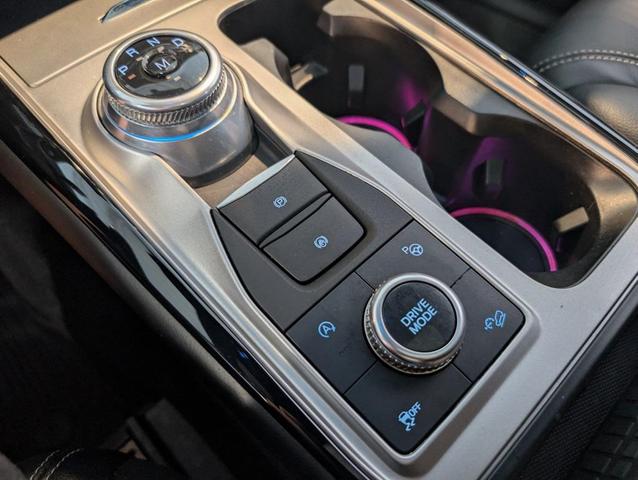 Photo of 2021 Agate Black Metallic Ford Explorer