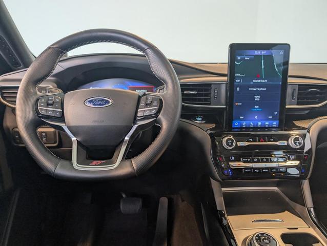Photo of 2021 Agate Black Metallic Ford Explorer