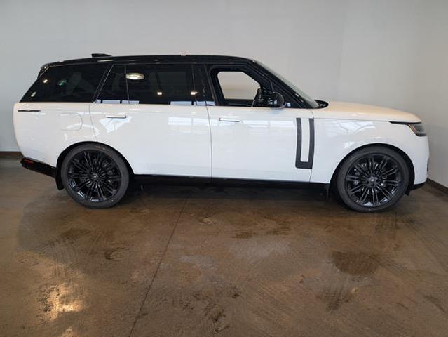 Photo of 2025 Fuji White Land Rover Range Rover