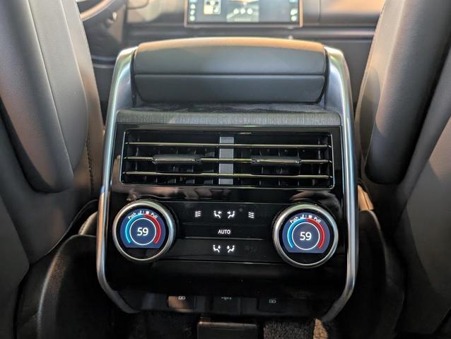 Photo of 2025 Fuji White Land Rover Range Rover