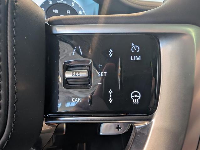 Photo of 2025 Fuji White Land Rover Range Rover