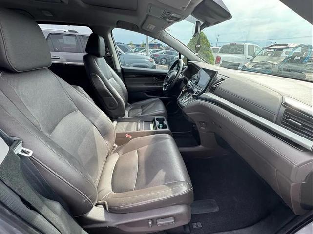 Photo of 2018 Silver Honda Odyssey