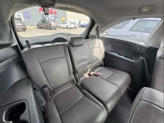 Photo of 2018 Silver Honda Odyssey