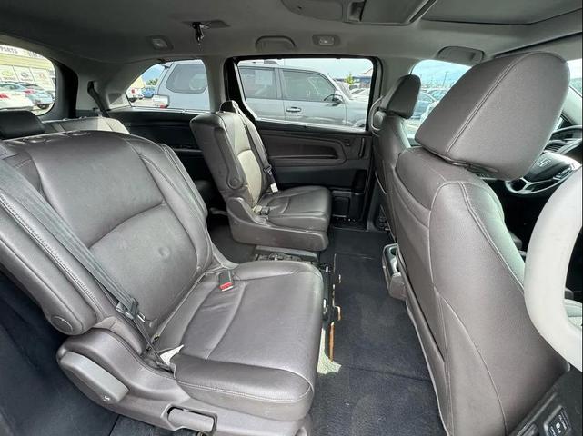 Photo of 2018 Silver Honda Odyssey