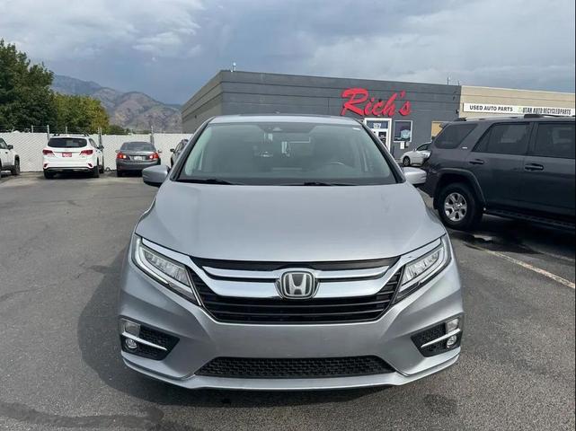 Photo of 2018 Silver Honda Odyssey