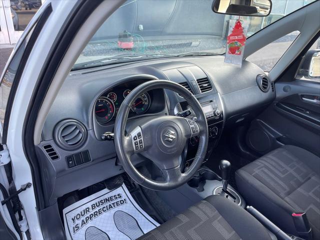 Photo of 2012 White Water Pearl Suzuki SX4