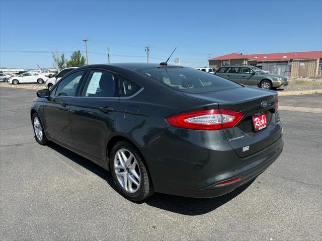 Photo of 2015 Gray Ford Fusion